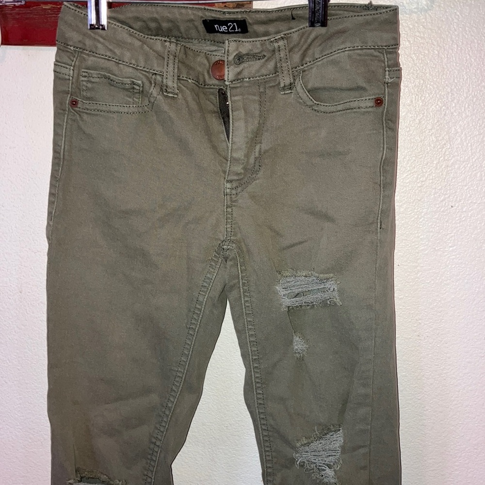 Rue21 Distressed Stretch Twill‎ Skinny Jeans